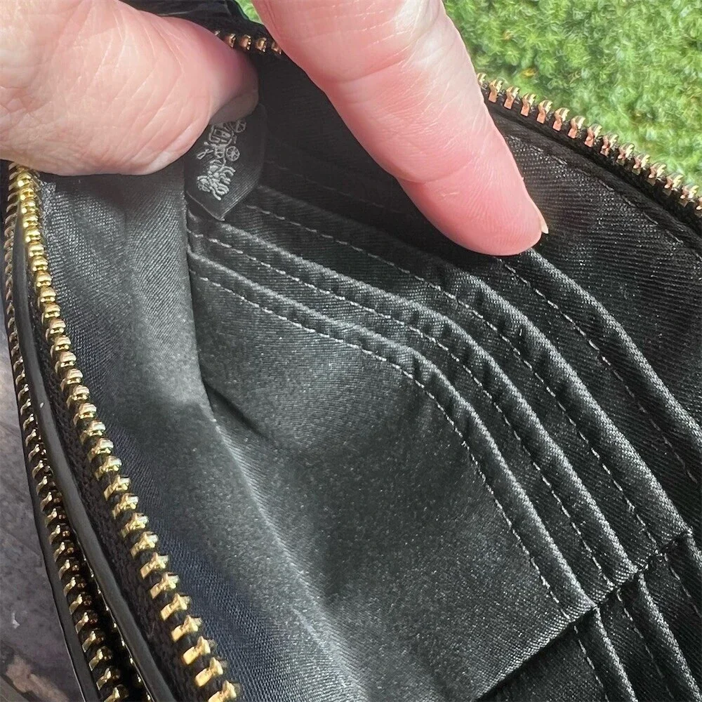 Coach color black